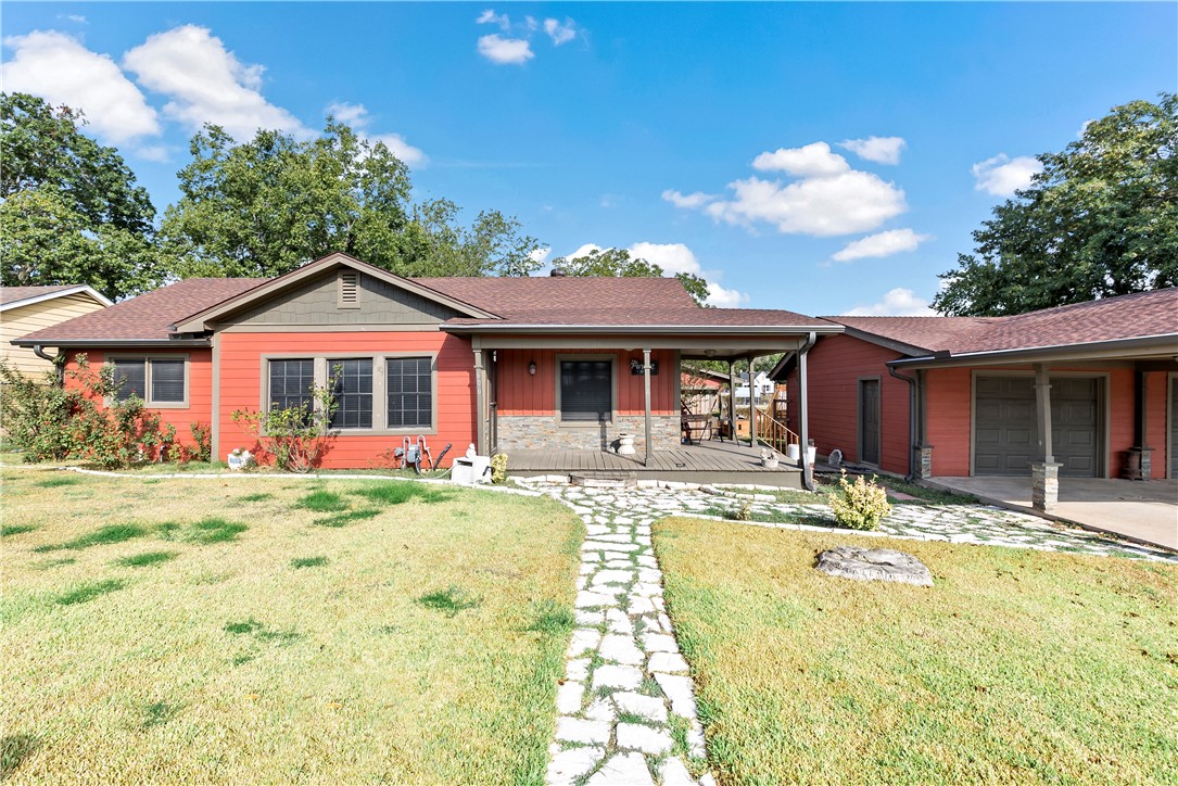 606 West Alligator Street Property Photo 1