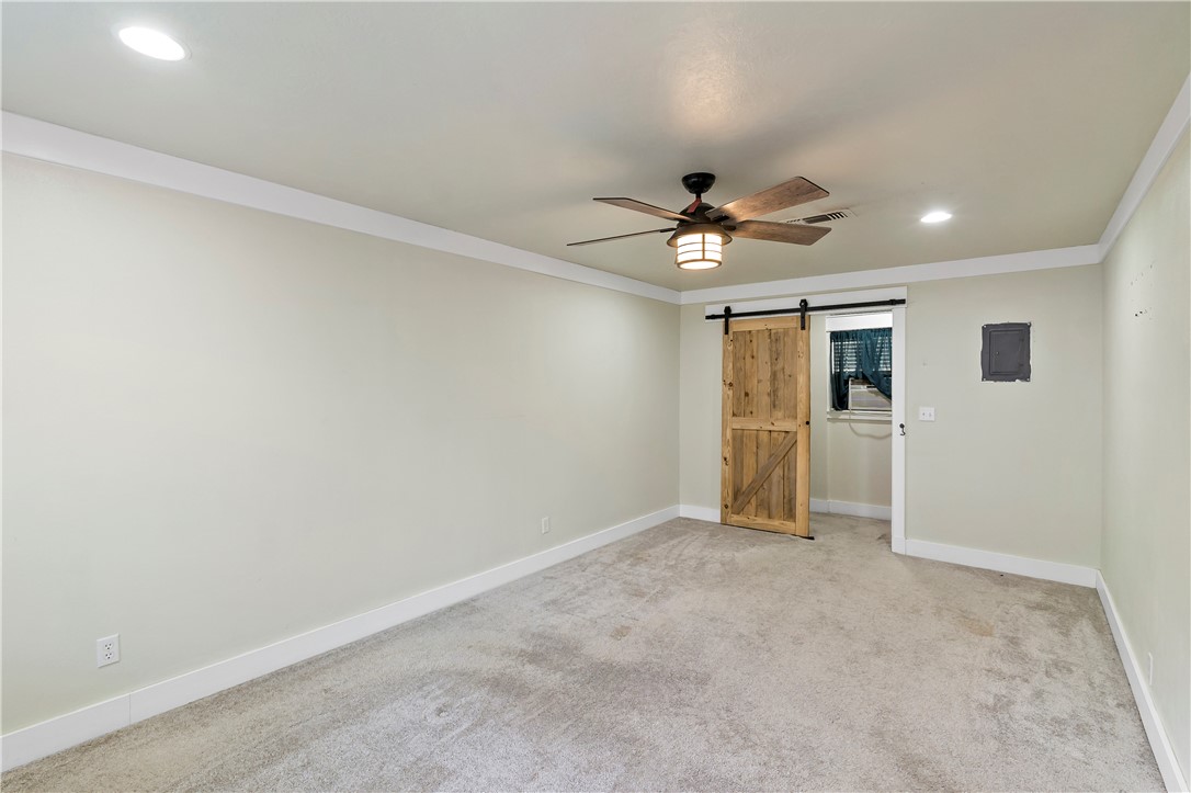 606 West Alligator Street Property Photo 14