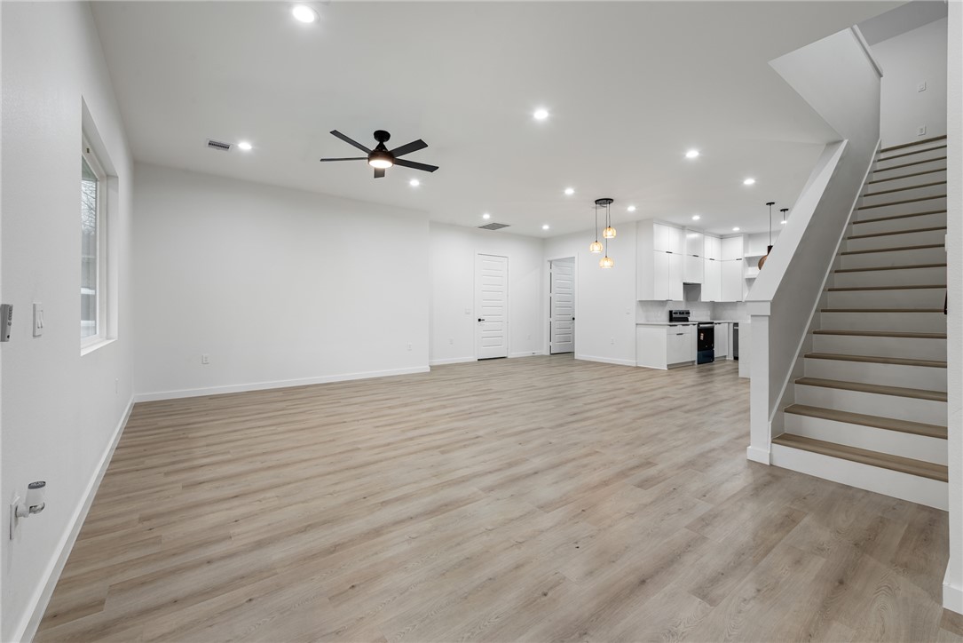 188 Hill Street Property Photo 4