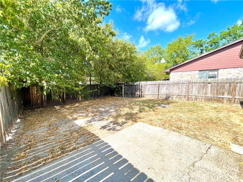 1424 Hawk Tree Drive Property Photo 15