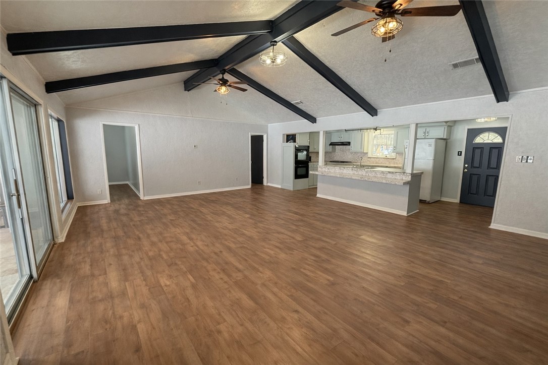 31 Hawaii Lane Property Photo 11