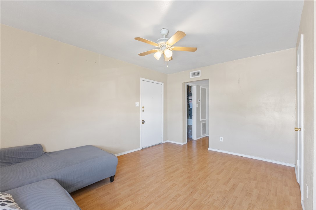 2802 Cypress Bend Circle Property Photo 3