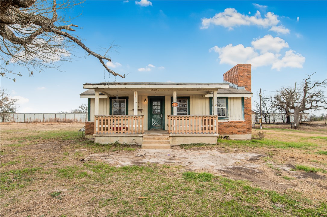 107 Leaning Oaks Street Property Photo 1