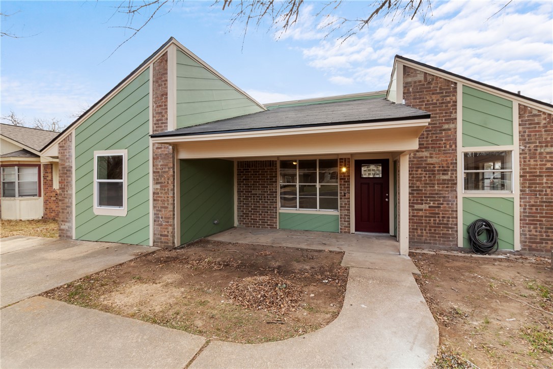 2411 Hardwood Drive Property Photo 1