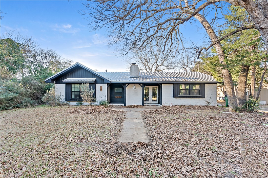 18 Eden Rock Property Photo 1