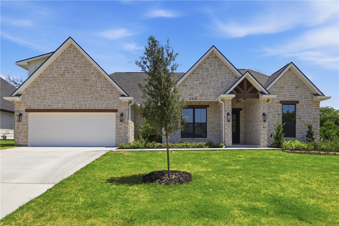 4641 River Valley Drive Property Photo 1