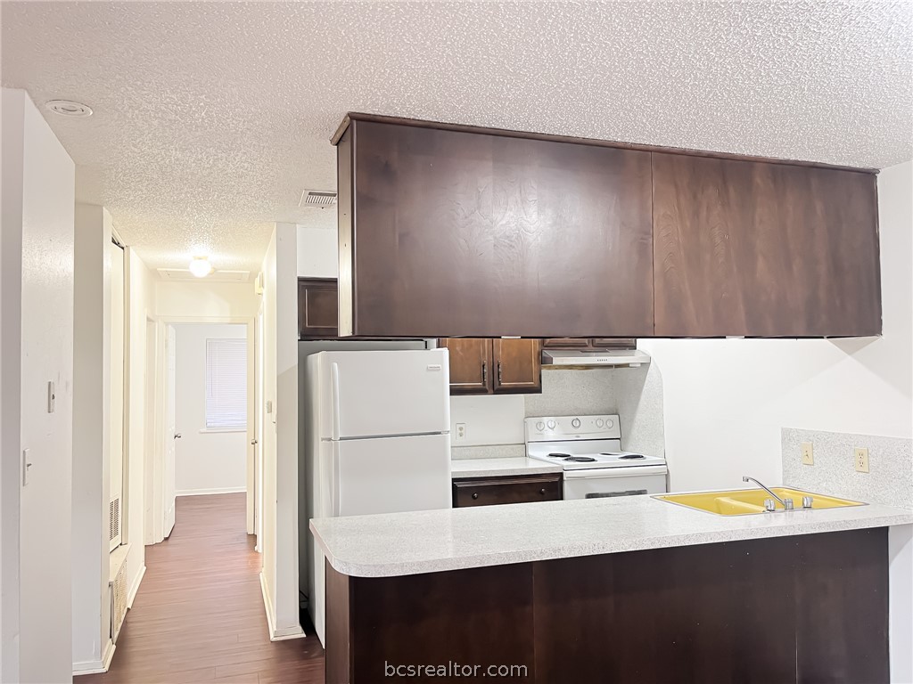 800 Pine Street Property Photo 5