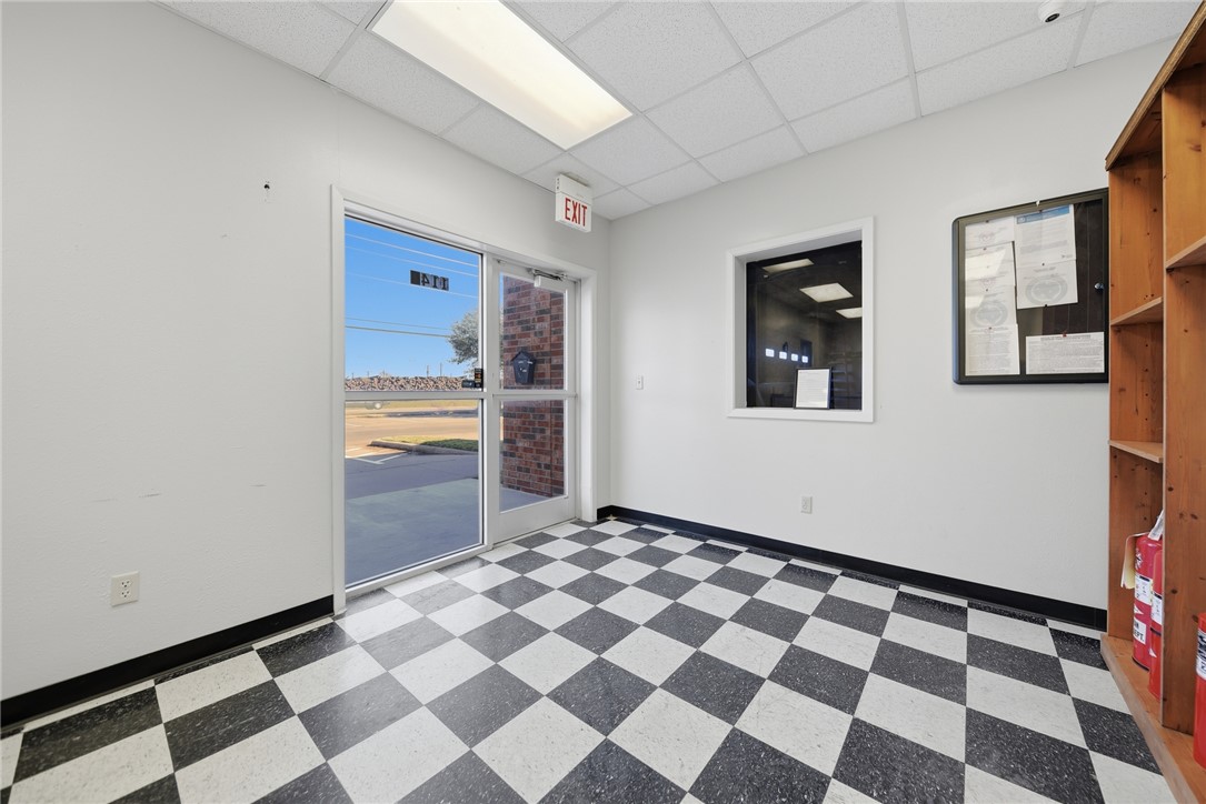 1140 Finfeather Road Property Photo 10