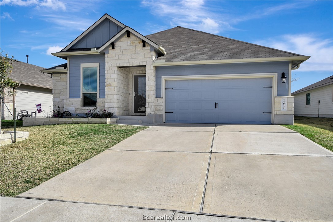 1011 Davy Street Property Photo 2