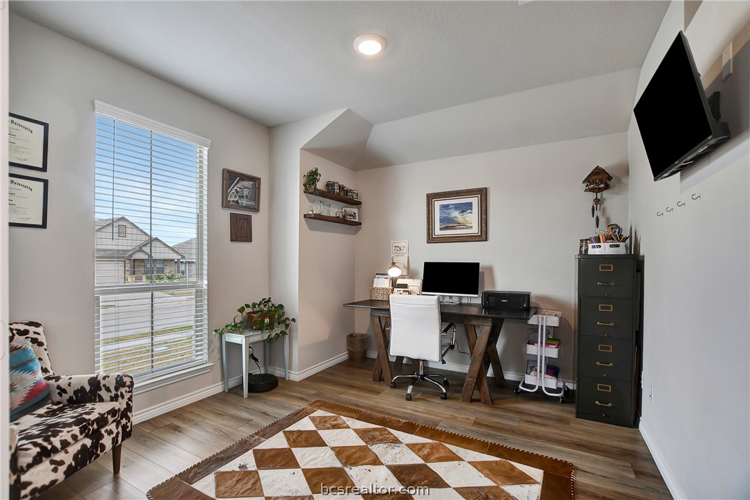 1011 Davy Street Property Photo 5