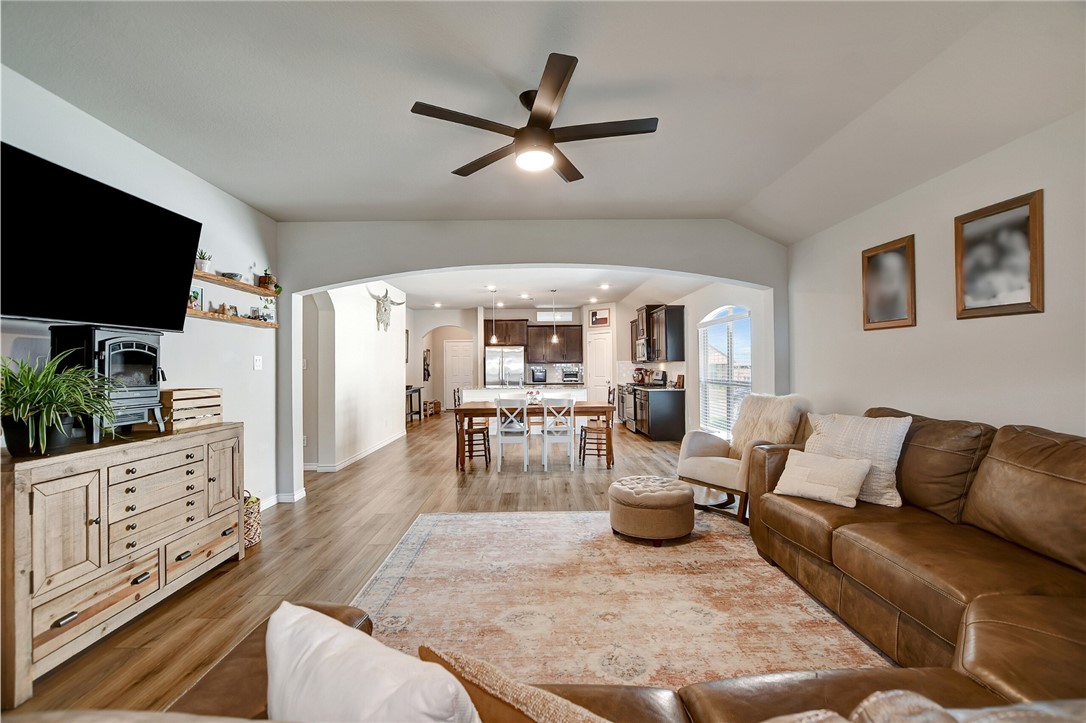 1011 Davy Street Property Photo 17