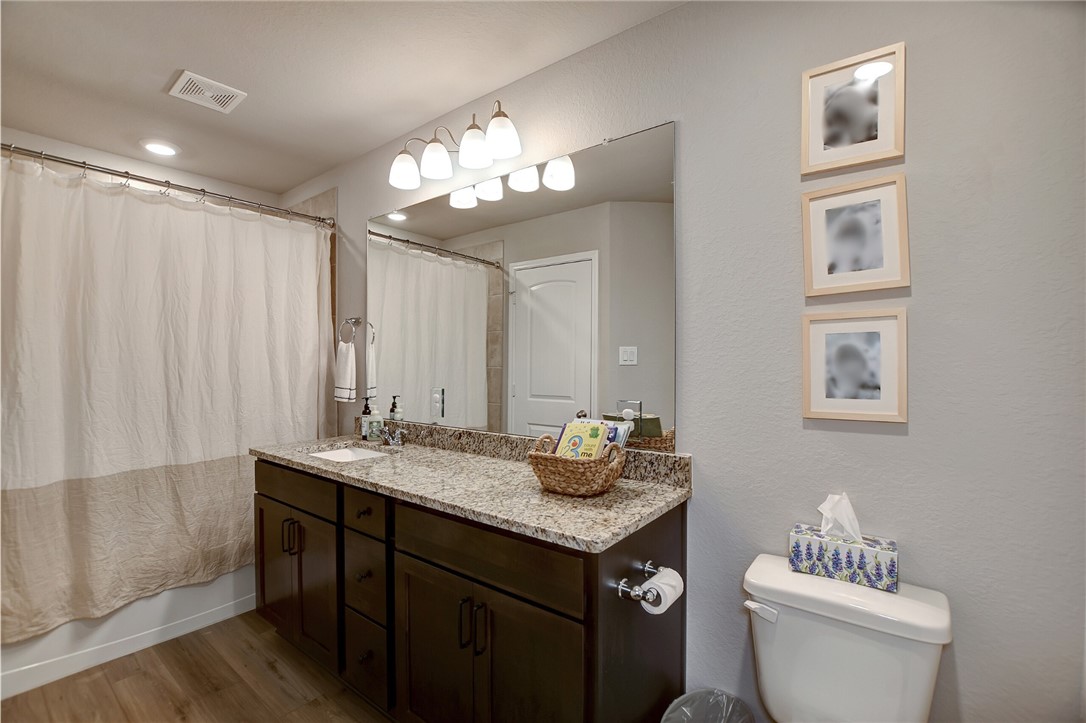 1011 Davy Street Property Photo 23