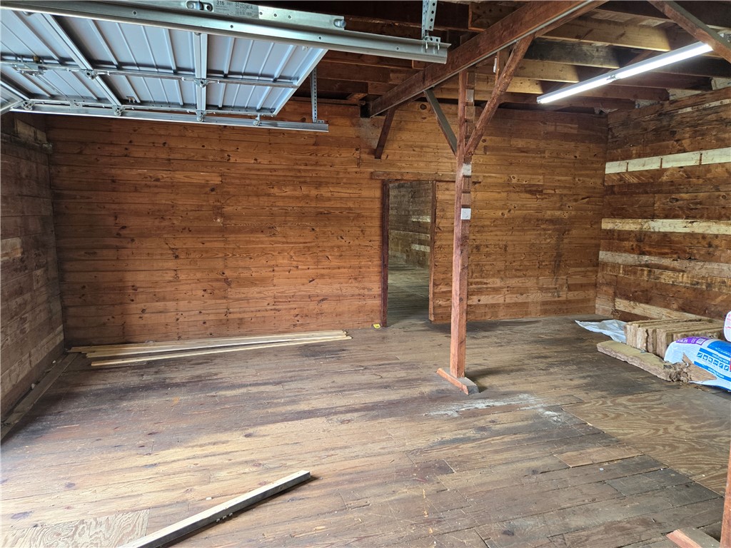 502 South Tabor Avenue Property Photo 9