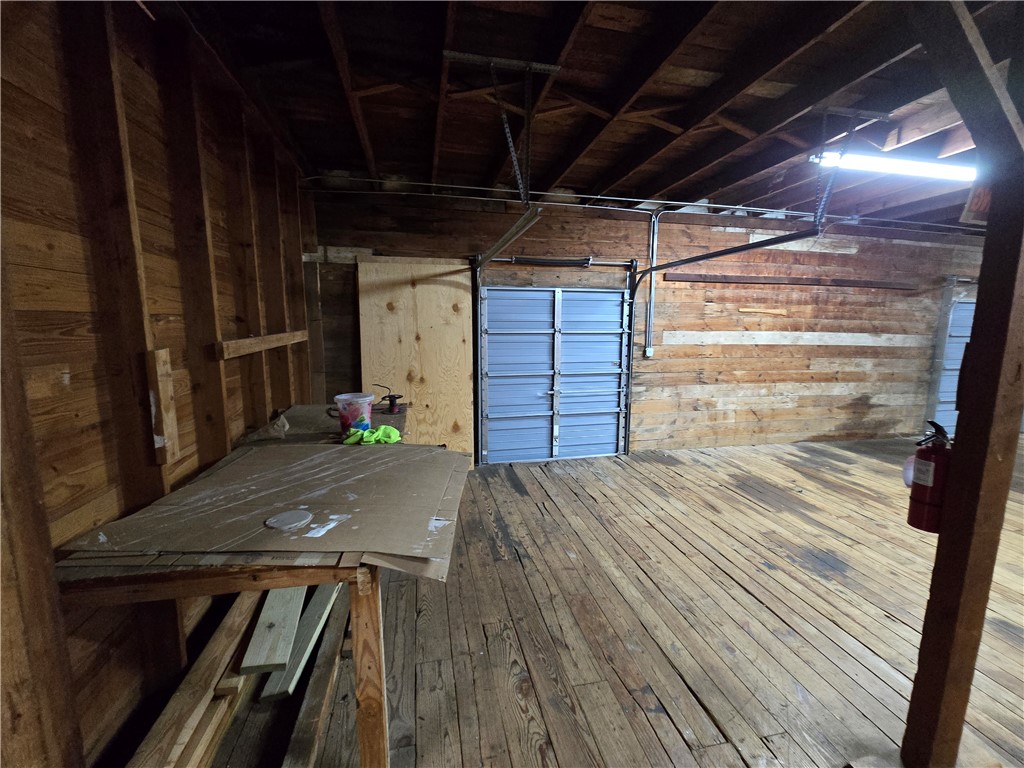 502 South Tabor Avenue Property Photo 11