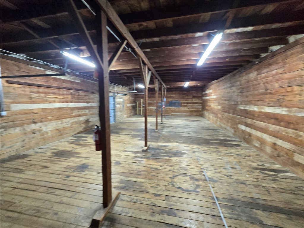 502 South Tabor Avenue Property Photo 12
