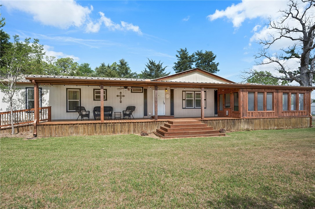 412 Leaning Oak Lane Property Photo 1