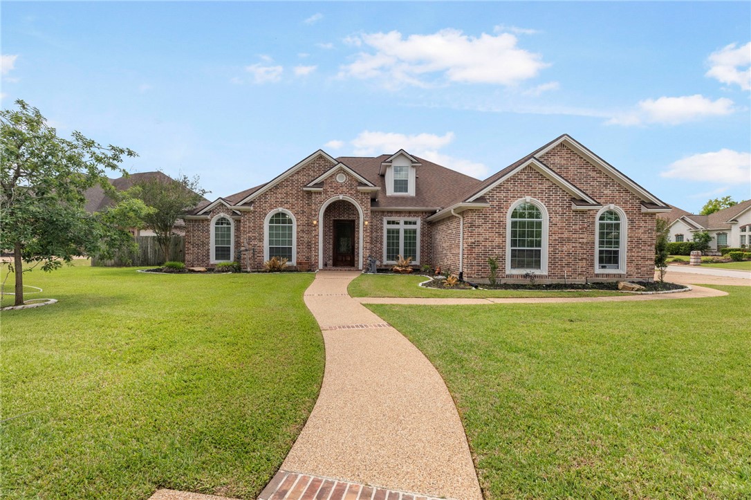 2209 Rockingham Loop Property Photo 1