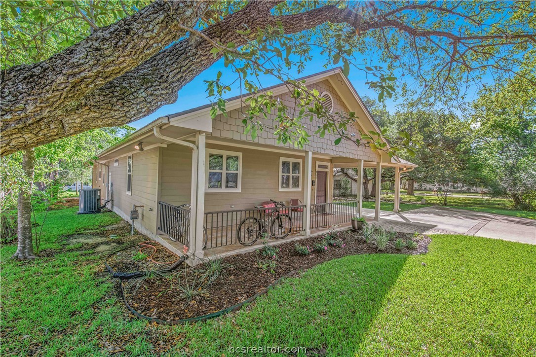 405 Ayrshire Street Property Photo 1