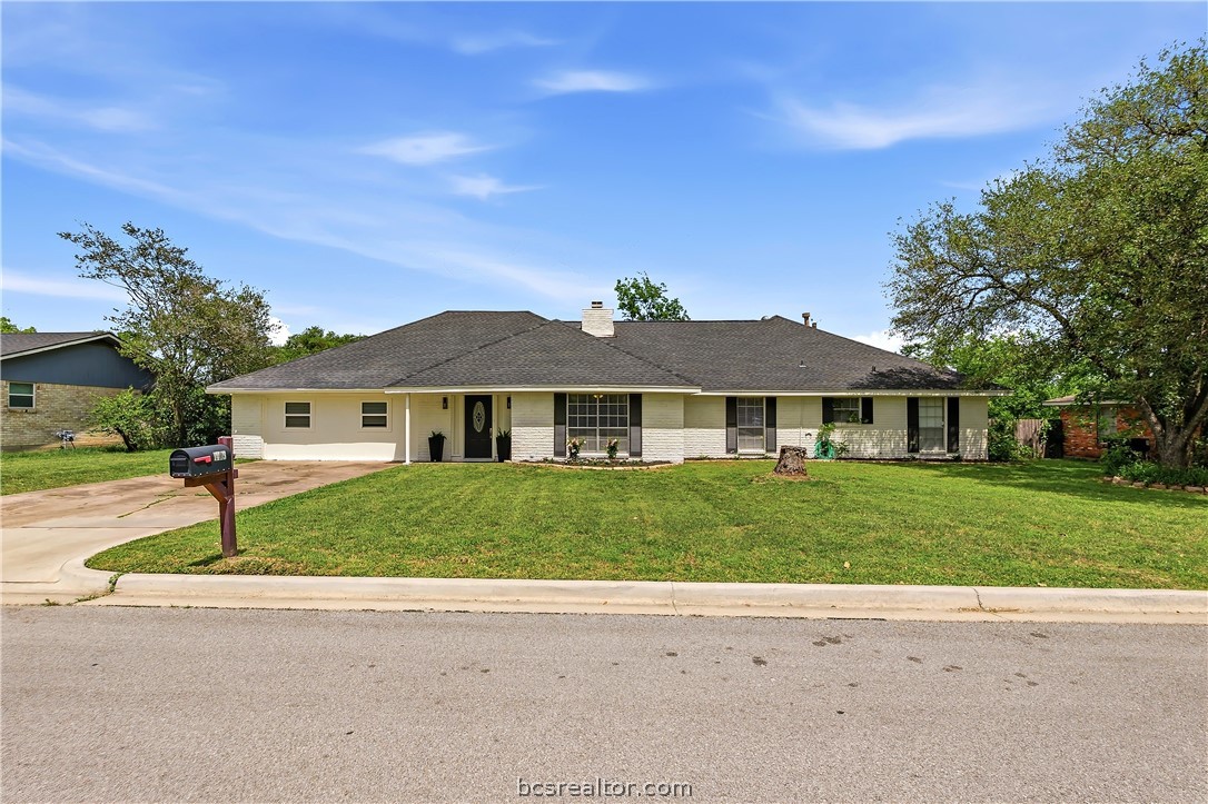 1405 Lawyer Street Property Photo 1