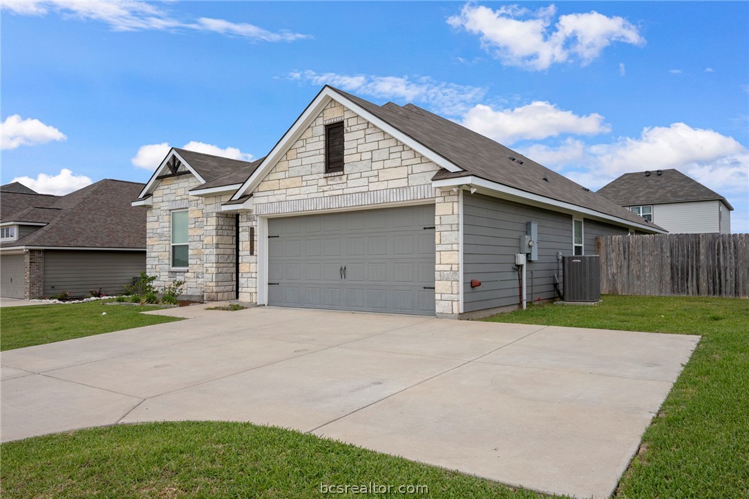 2038 Viva Road Property Photo 1
