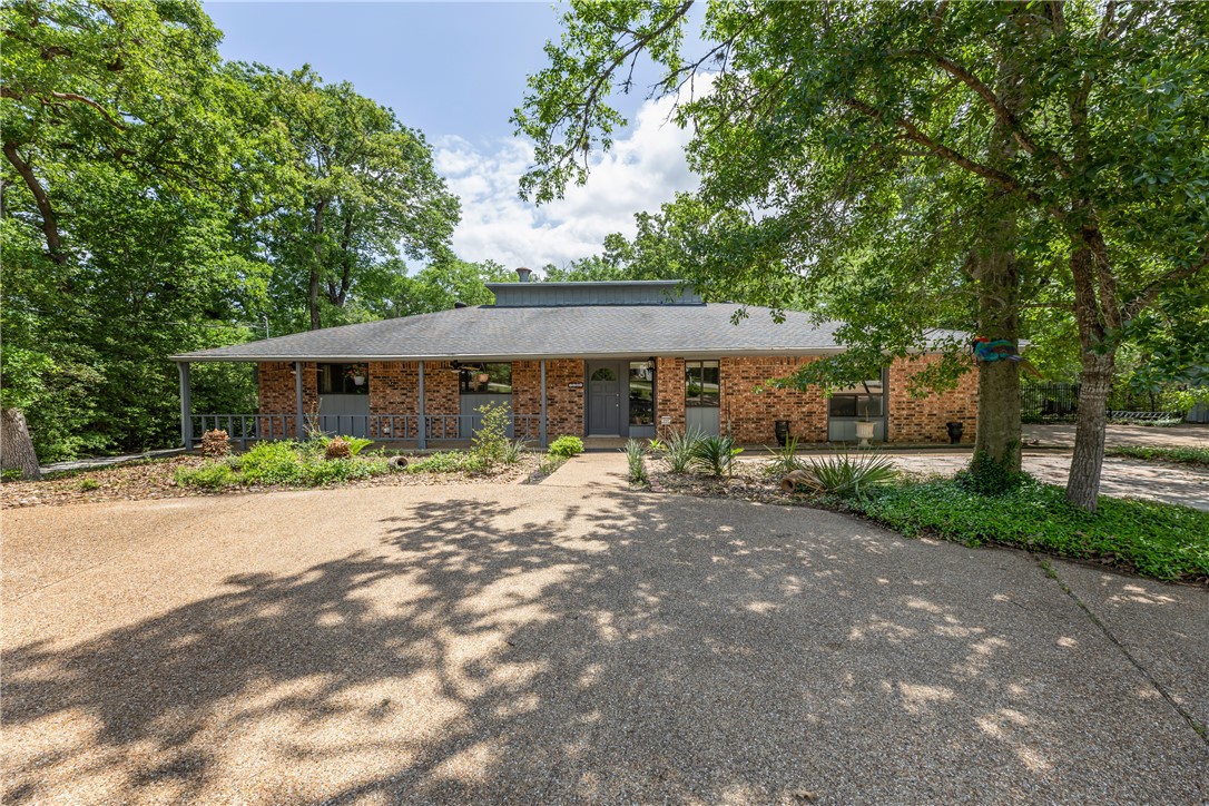 2604 Faulkner Drive Property Photo 1