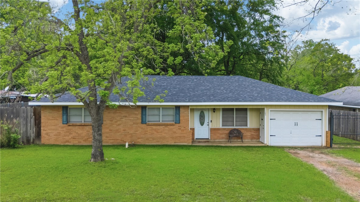 105 Lakeway Drive