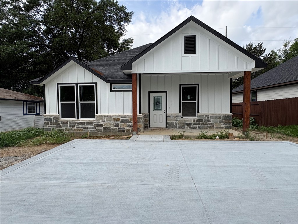 1403 Clark Street Property Photo 1
