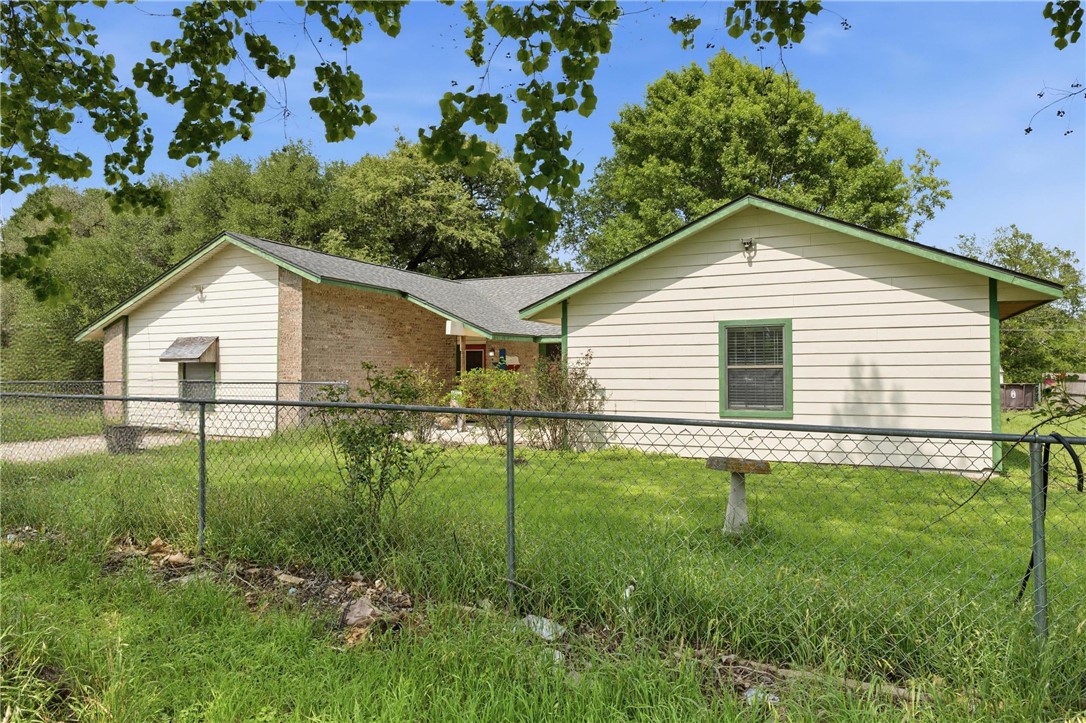 6024 Highway 36 N Property Photo 1