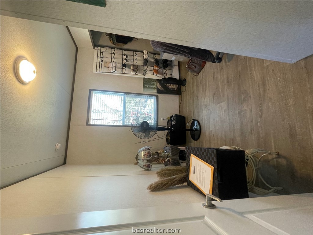 11320 Old Hearne Property Photo 9