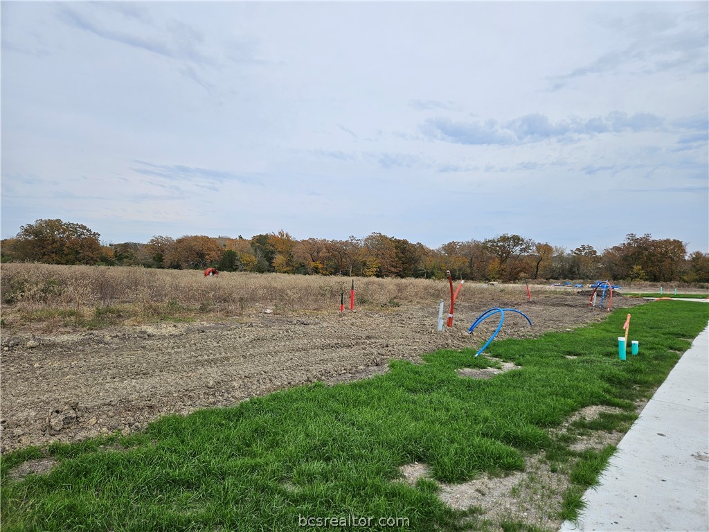 2801 Captain Drive Property Photo 1