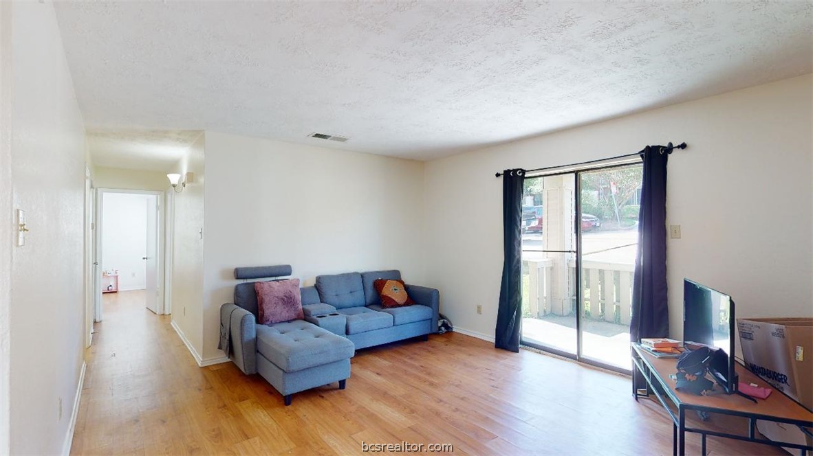 1005 Spring Loop C Property Photo 4