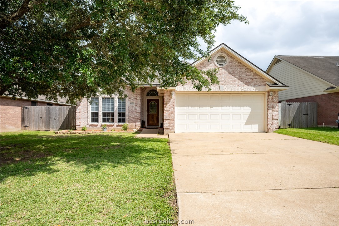 206 Bernburg Court Property Photo 1