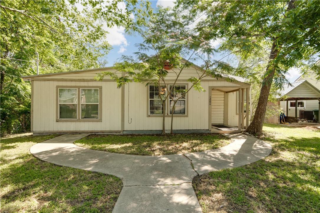 1204 East 28th Street Property Photo 1
