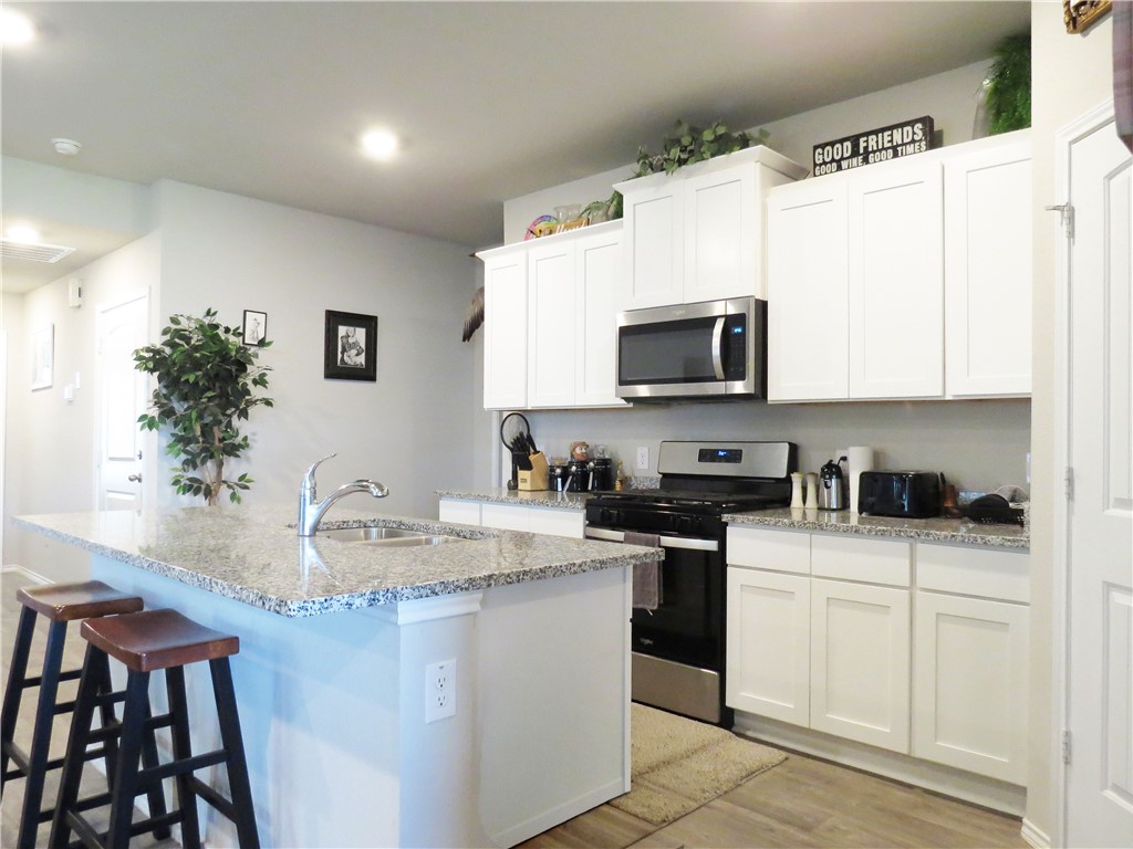 2419 Divot Lane Property Photo 1