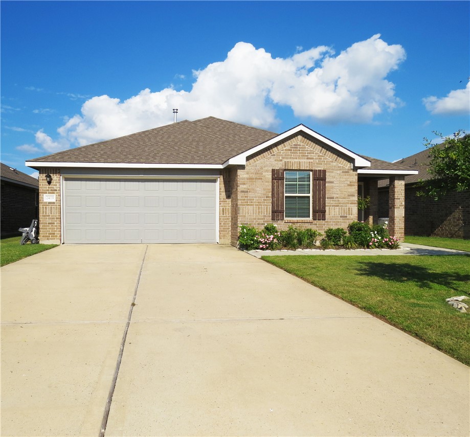 2419 Divot Lane Property Photo 1