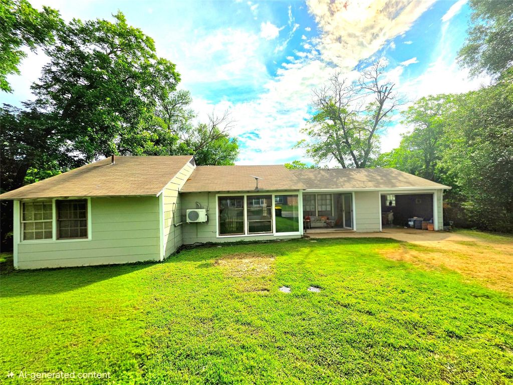 1102 Post Oak Street Property Photo 1