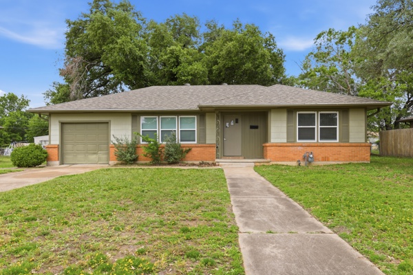 1608 Burt Street Property Photo 1