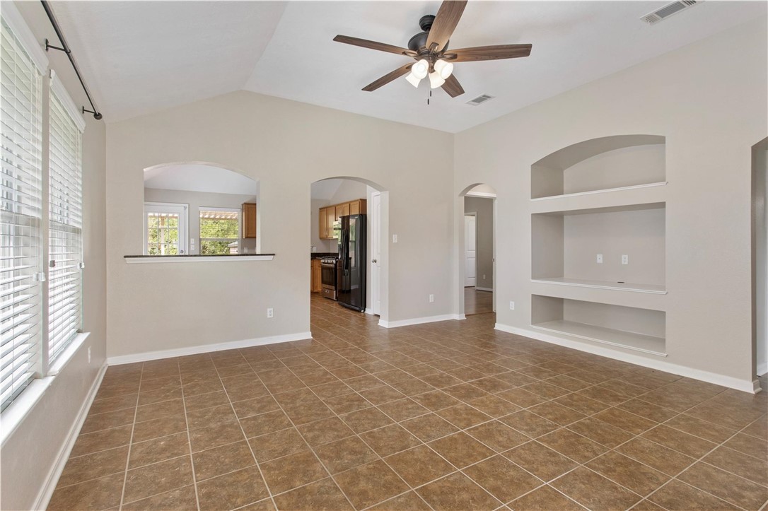 2023 Mountain Wind Loop Property Photo 3