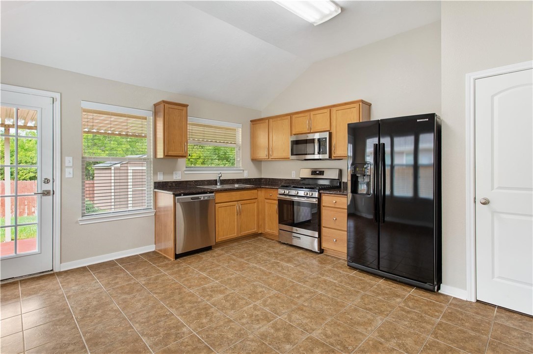 2023 Mountain Wind Loop Property Photo 6
