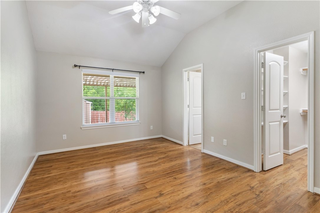 2023 Mountain Wind Loop Property Photo 9