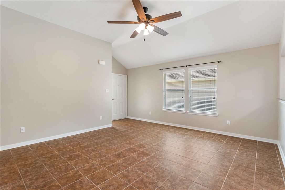 2023 Mountain Wind Loop Property Photo 13