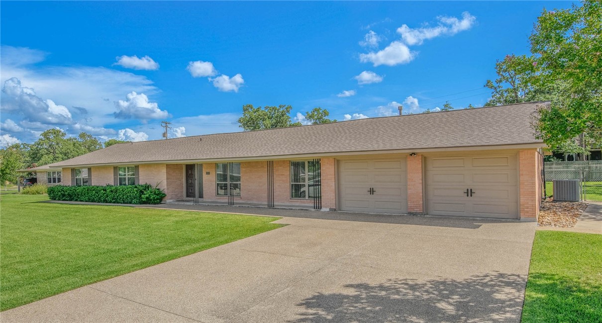 2308 Morningside Drive Property Photo 1