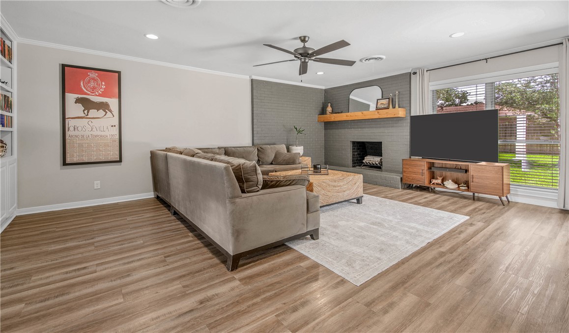2308 Morningside Drive Property Photo 1