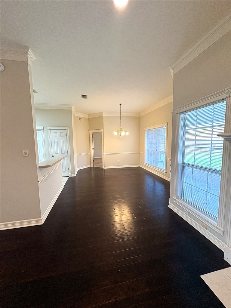 606 Aster Drive Property Photo 4