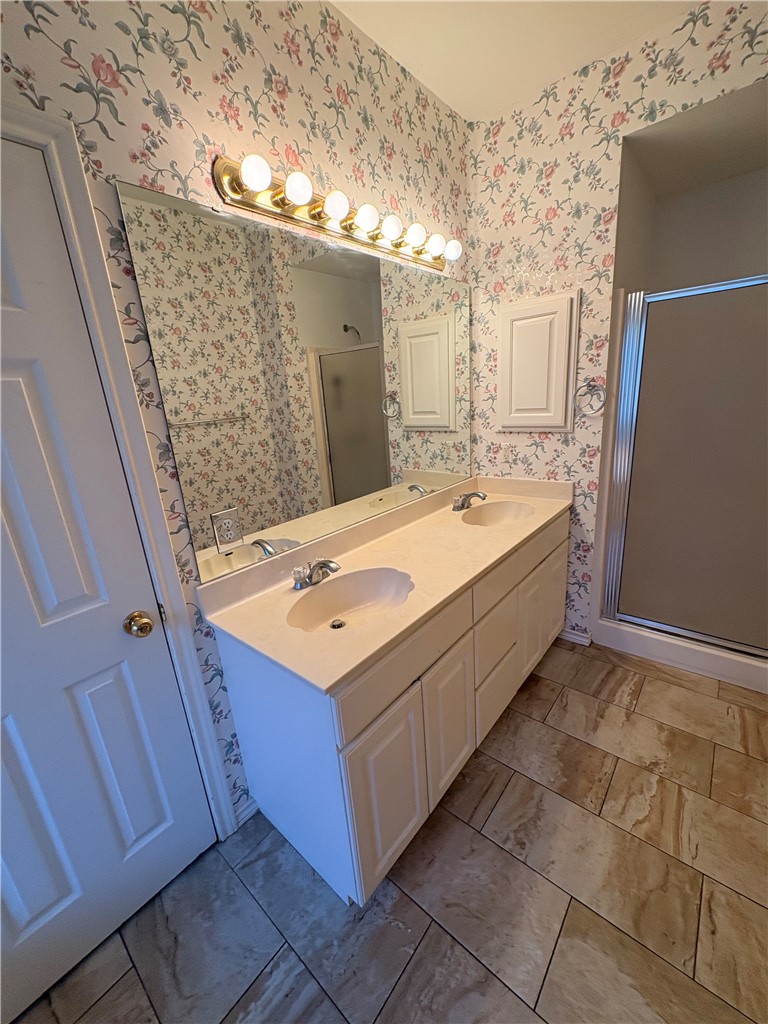 606 Aster Drive Property Photo 9