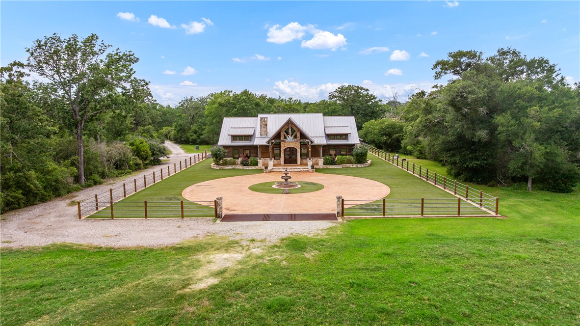 654 Navasota Property Photo 3