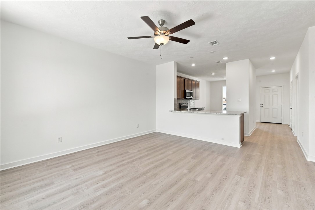 413 Harvest Lake Drive Property Photo 12