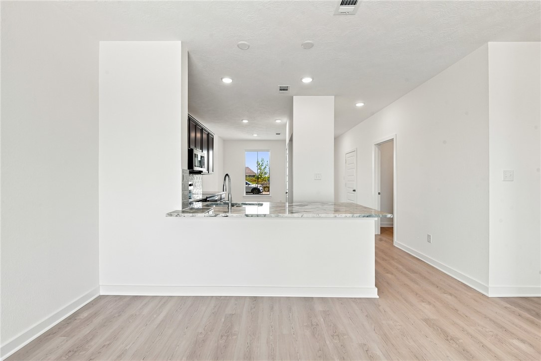 413 Harvest Lake Drive Property Photo 14