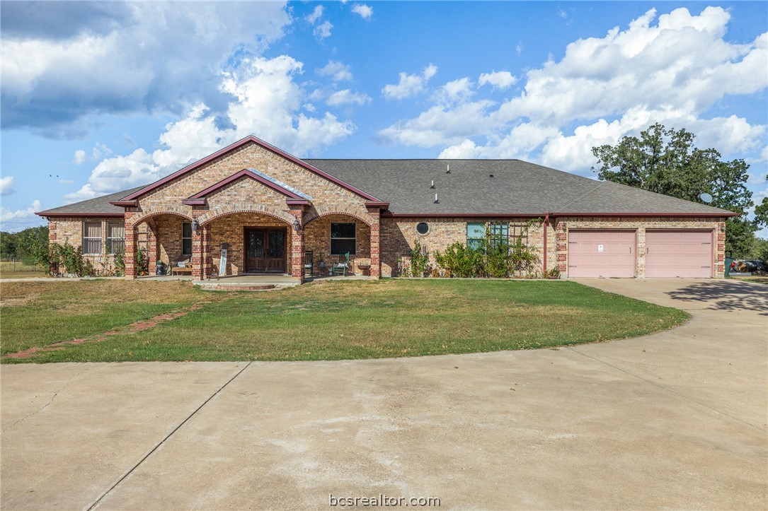 1102 Private Road 2332 Property Photo 1