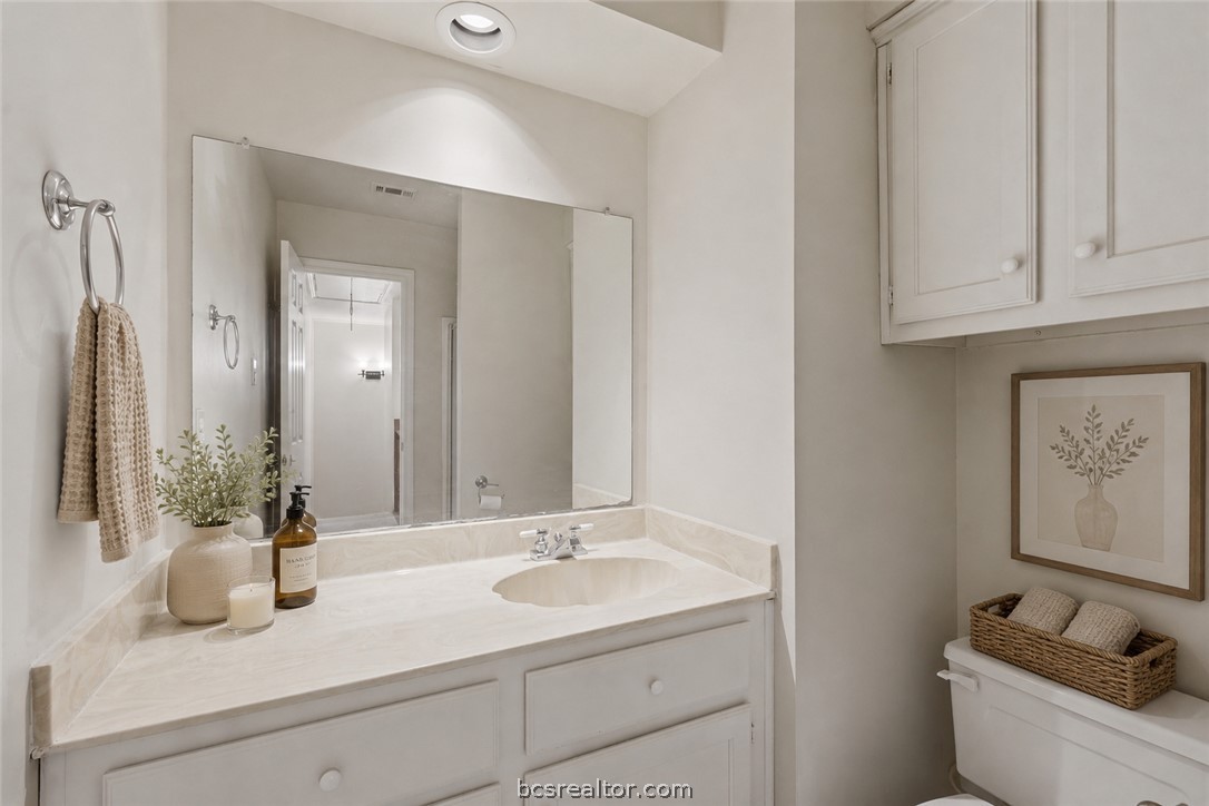 2400 Longmire Drive 105 Property Photo 12